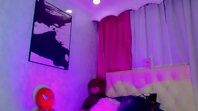 Snapshot of Julia_Bulette1 chatting on 05-14-26, 01:23 Julia Bulette1 online show from 05-14-26, 01:23