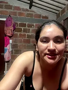 Snapshot of lunasexyhot18 chatting on 09-18-25, 05:15 lunasexyhot18 online show from 09-18-25, 05:15