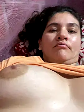 Snapshot of lunasexyhot18 chatting on 09-26-25, 04:11 lunasexyhot18 online show from 09-26-25, 04:11