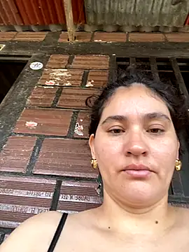 Snapshot of lunasexyhot18 chatting on 10-07-25, 04:26 lunasexyhot18 online show from 10-07-25, 04:26