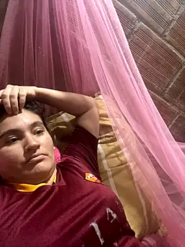 Snapshot of lunasexyhot18 chatting on 11-06-25, 12:22 lunasexyhot18 online show from 11-06-25, 12:22