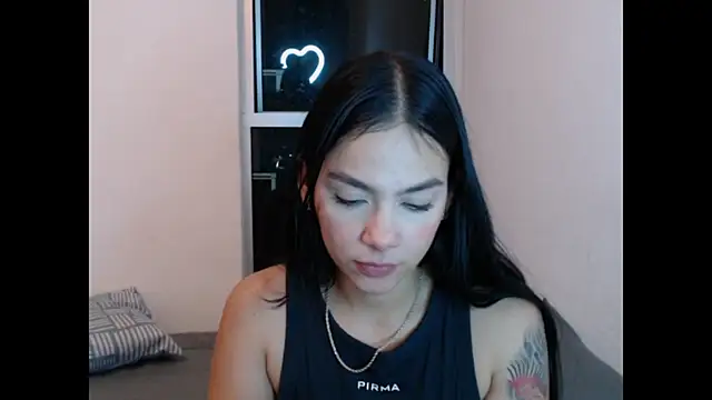 Snapshot of Mia_fire666 chatting on 12-20-25, 01:56 Mia fire666 online show from 12-20-25, 01:56