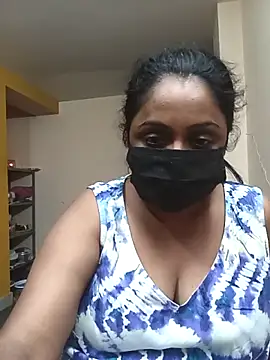 Snapshot of queendivya chatting on 02-01-26, 03:21 queendivya online show from 02-01-26, 03:21
