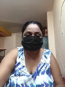 Snapshot of queendivya chatting on 02-07-26, 05:33 queendivya online show from 02-07-26, 05:33