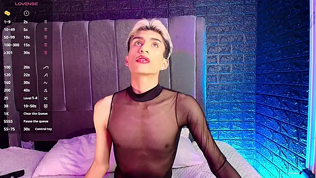 Snapshot of Erick_Velveth chatting on 11-14-25, 05:39 Erick Velveth online show from 11-14-25, 05:39