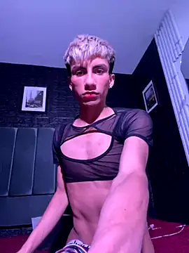 Snapshot of Erick_Velveth chatting on 11-16-25, 04:51 Erick Velveth online show from 11-16-25, 04:51