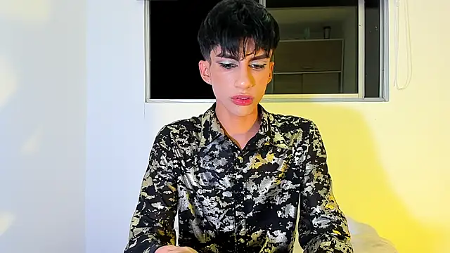 Snapshot of Erick_Velveth chatting on 05-06-26, 04:30 Erick Velveth online show from 05-06-26, 04:30