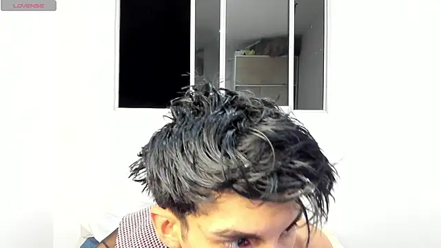 Snapshot of Erick_Velveth chatting on 05-31-26, 05:37 Erick Velveth online show from 05-31-26, 05:37