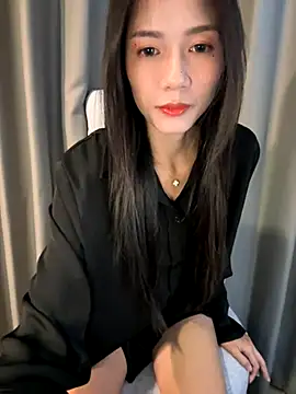 Snapshot of sunasianangel chatting on 10-22-25, 04:40 sunasianangel online show from 10-22-25, 04:40