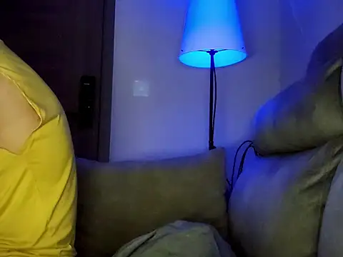 Snapshot of JayJayz_zz chatting on 12-18-25, 05:24 JayJayz zz online show from 12-18-25, 05:24