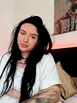 Snapshot of mariabloom9 chatting on 10-08-25, 08:45 mariabloom9 online show from 10-08-25, 08:45