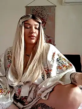 mariabloom9 online show from 12-04-25, 09:29