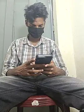 Snapshot of crish09 chatting on 07-02-26, 10:32 crish09 online show from 07-02-26, 10:32