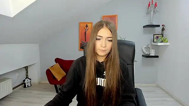 EllaClarke online show from 10-05-25, 10:57