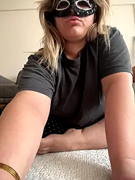 Snapshot of Heidaa chatting on 12-15-25, 07:34 Heidaa online show from 12-15-25, 07:34