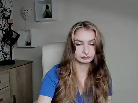 NinaBlond1 online show from 10-07-25, 05:48