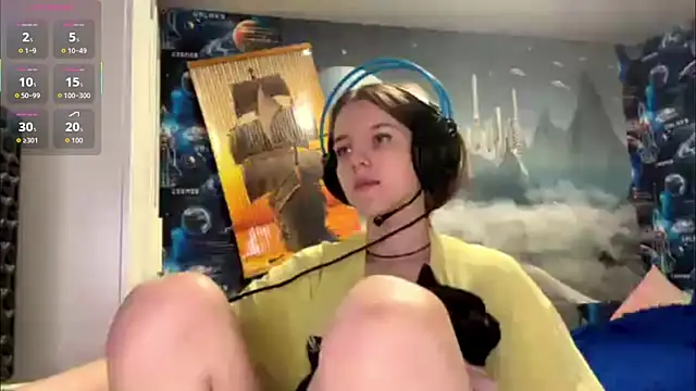 Elira Breeze online show from 12-14-25, 03:06