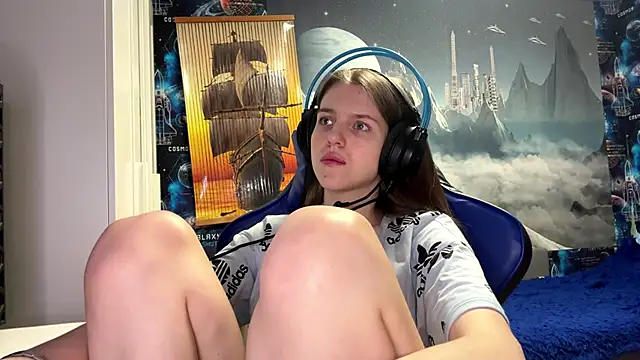 Elira Breeze online show from 03-07-26, 12:35