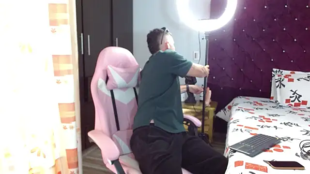 Snapshot of BooyHott_ chatting on 11-10-25, 06:51 BooyHott online show from 11-10-25, 06:51