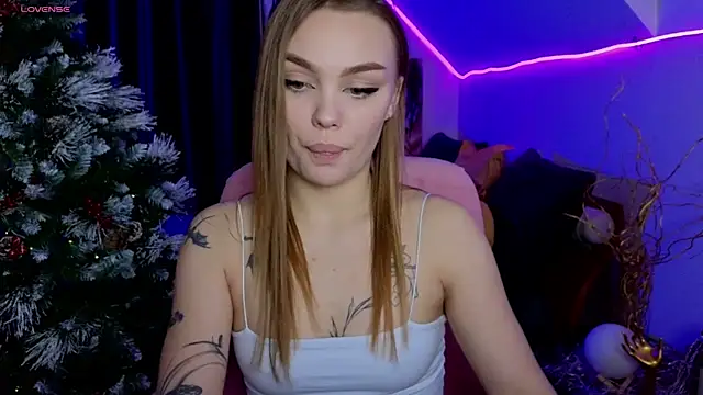 KitsyMoore online show from 01-05-26, 06:11