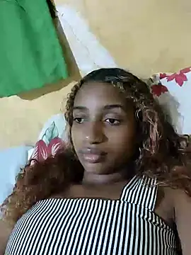 Snapshot of Barbiefox24 chatting on 02-17-26, 07:38 Barbiefox24 online show from 02-17-26, 07:38