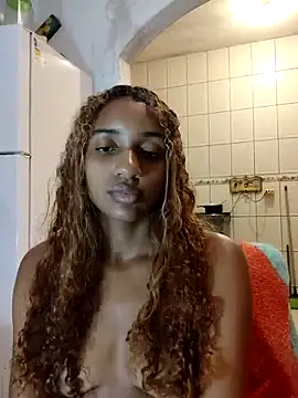 Snapshot of Barbiefox24 chatting on 02-20-26, 05:37 Barbiefox24 online show from 02-20-26, 05:37