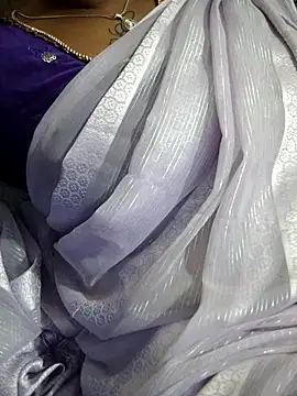 Snapshot of sweetqueen143 chatting on 09-26-25, 04:00 sweetqueen143 online show from 09-26-25, 04:00