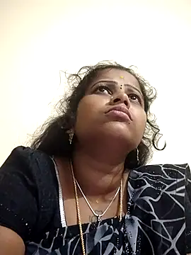 Snapshot of sweetqueen143 chatting on 10-09-25, 04:38 sweetqueen143 online show from 10-09-25, 04:38