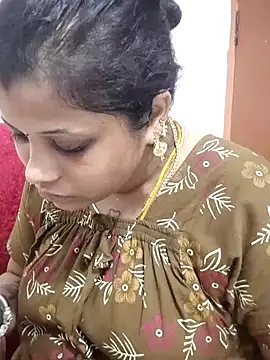 Snapshot of sweetqueen143 chatting on 04-19-26, 03:00 sweetqueen143 online show from 04-19-26, 03:00
