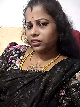 Snapshot of sweetqueen143 chatting on 04-20-26, 05:59 sweetqueen143 online show from 04-20-26, 05:59