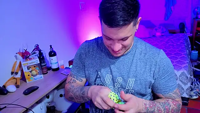 Snapshot of ryden_01 chatting on 10-01-25, 05:35 ryden 01 online show from 10-01-25, 05:35