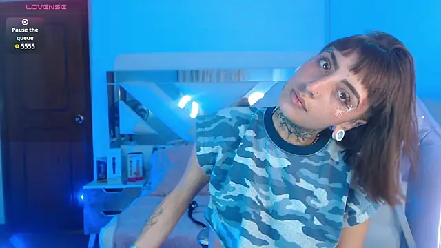 Gyal 8  online show from 10-28-25, 03:10