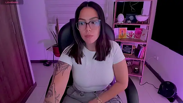 TaniaVelvet online show from 04-19-26, 02:55