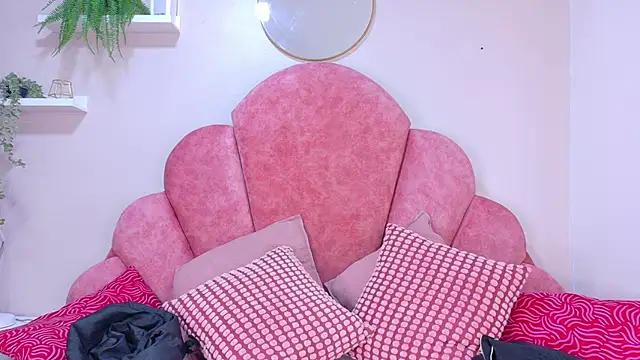 MyApril   online show from 03-20-26, 11:37