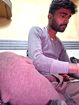 kkshan0923 online show from 01-09-26, 04:32