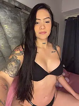 Snapshot of liahouses chatting on 01-17-26, 12:04 liahouses online show from 01-17-26, 12:04