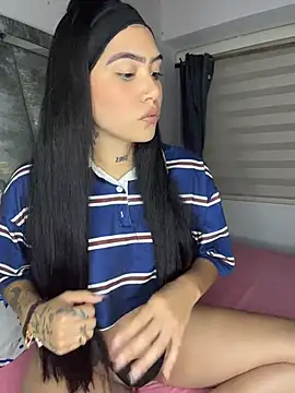 Snapshot of liahouses chatting on 02-16-26, 11:56 liahouses online show from 02-16-26, 11:56