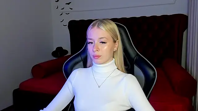 MiaGraces online show from 11-12-25, 05:24