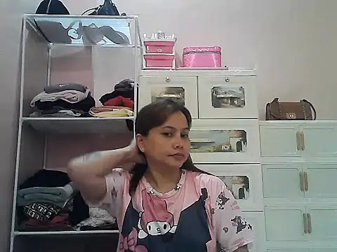 Snapshot of Amarrahlyn chatting on 07-15-26, 09:25 Amarrahlyn online show from 07-15-26, 09:25