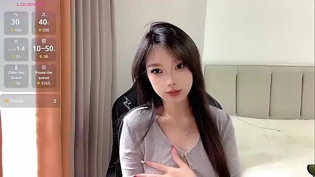 Snapshot of Puppy-12 chatting on 10-27-25, 08:18 Puppy-12 online show from 10-27-25, 08:18