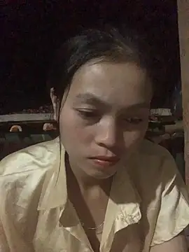 Snapshot of Halyy_xx chatting on 10-13-25, 02:28 Halyy xx online show from 10-13-25, 02:28