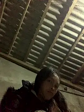 Snapshot of Halyy_xx chatting on 01-10-26, 11:53 Halyy xx online show from 01-10-26, 11:53