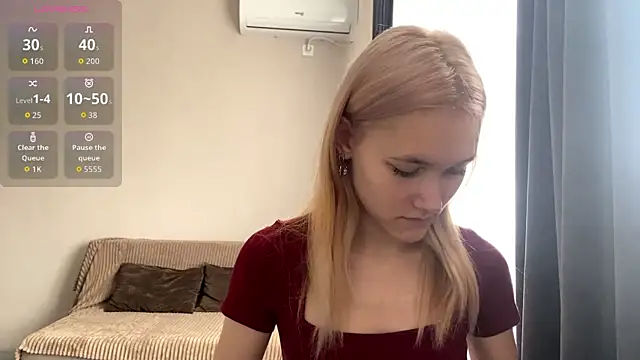 Snapshot of TwinedPeril chatting on 10-28-25, 07:12 TwinedPeril online show from 10-28-25, 07:12