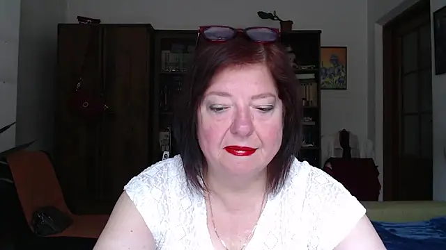 Snapshot of Violet_Pulse chatting on 06-27-26, 07:24 Violet Pulse online show from 06-27-26, 07:24
