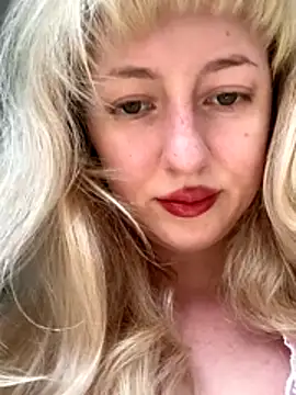 RonnieKiss online show from 12-15-25, 03:55