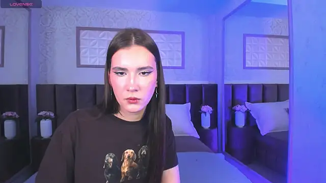 Snapshot of babyy_gloria chatting on 09-19-25, 04:40 babyy gloria online show from 09-19-25, 04:40