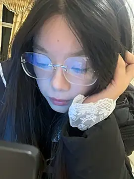 Snapshot of AZ37866 chatting on 11-20-25, 02:06 AZ37866 online show from 11-20-25, 02:06