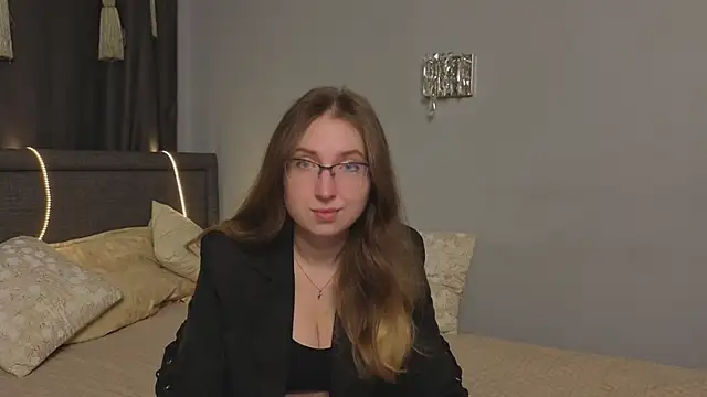 Snapshot of DaliaRadtke chatting on 09-22-25, 06:21 DaliaRadtke online show from 09-22-25, 06:21