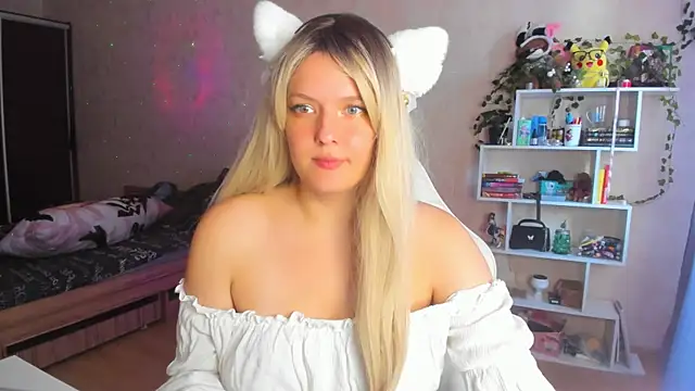 Snapshot of Alice_Casey_new chatting on 09-21-25, 08:49 Alice Casey new online show from 09-21-25, 08:49