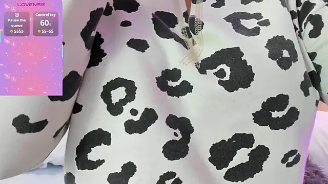 Snapshot of Daksha_a chatting on 10-04-25, 11:41 Daksha a online show from 10-04-25, 11:41